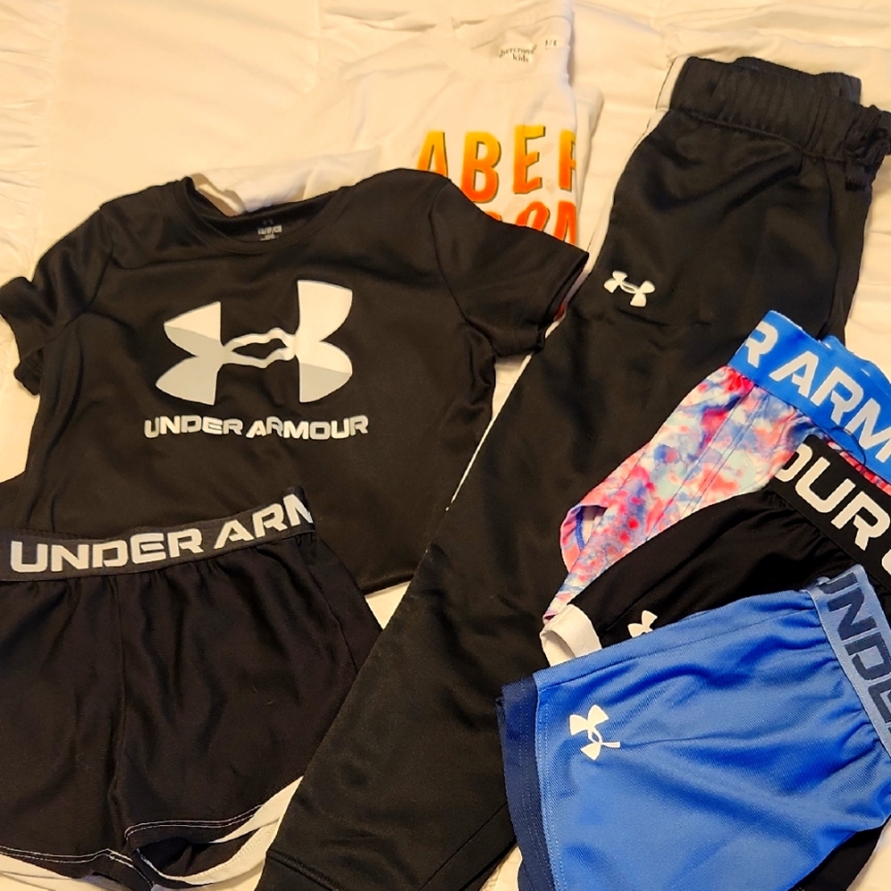 Under Armour Activewear Set in Black and Blue